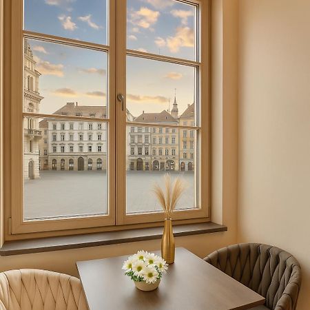 Aparthotel Lavilo Main Square Graz Exterior photo